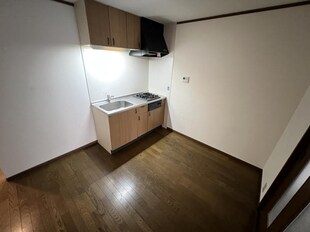 フェアリーテール出屋敷の物件内観写真